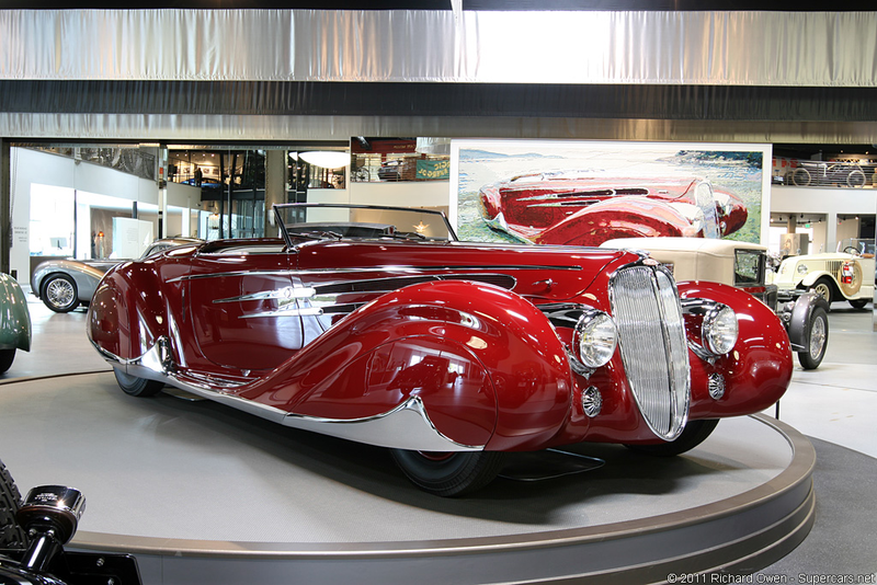 For many people, the closed-pontoon Delahaye represents both the ultimate form of and logical conclusion to the art deco form applied to the automotive function. Image from Supercars.net